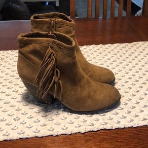 Mossimo Suede Camel Fringe Booties